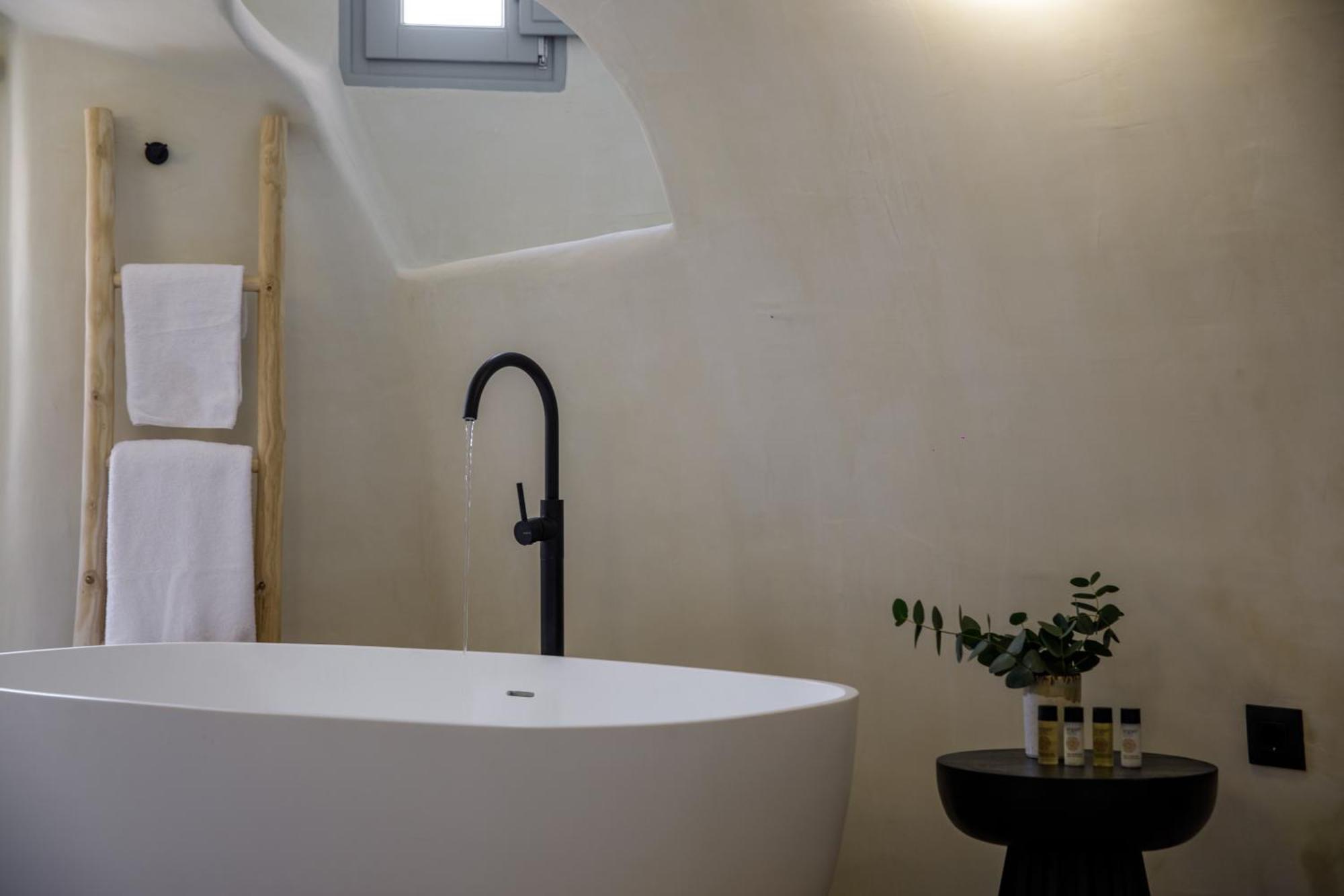 Annouso Villa With Hot Tub By Caldera Houses 伊亚 外观 照片